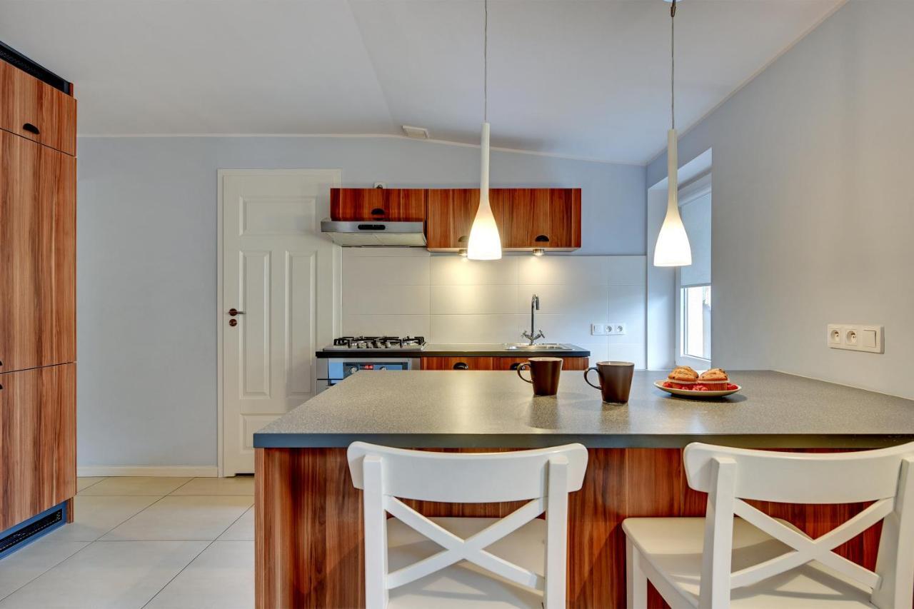 Azure Cozy By Grand Apartment *