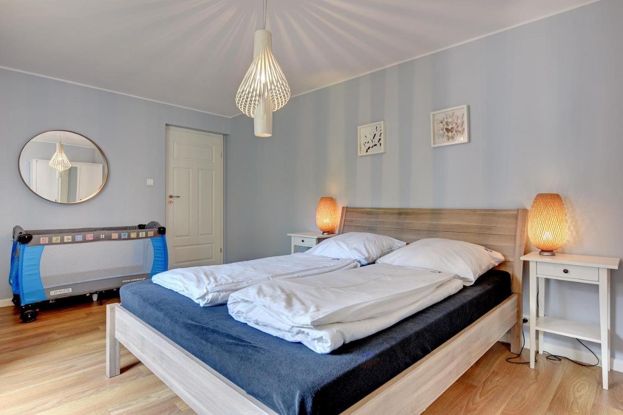 Azure Cozy By Grand Apartment